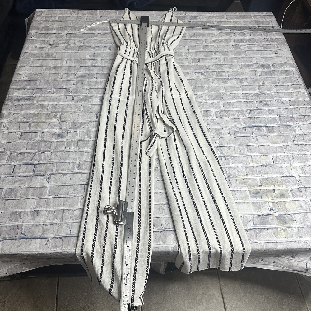 EUC One Clothing Los Angeles Elegant Striped Beige Jumpsuit Size XS - Picture 13 of 14